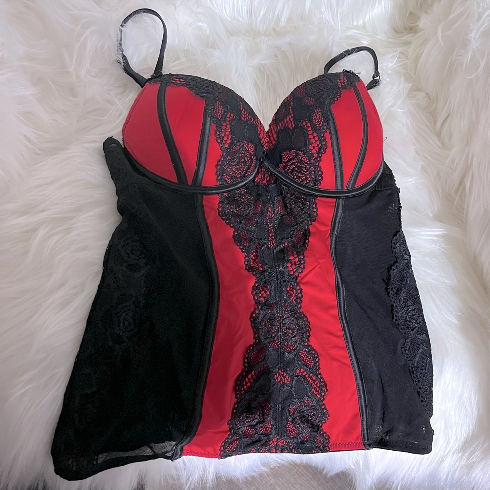 La‎ Vie En Rose black / red lace embroidered lingerie push up top size 34B